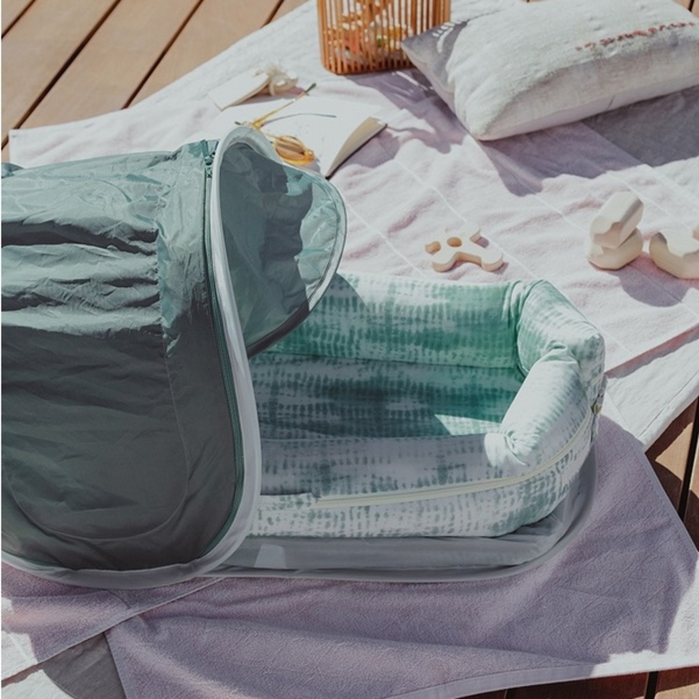 DockATot Deluxe+ Dock Infant Lounger - Marine Shibori